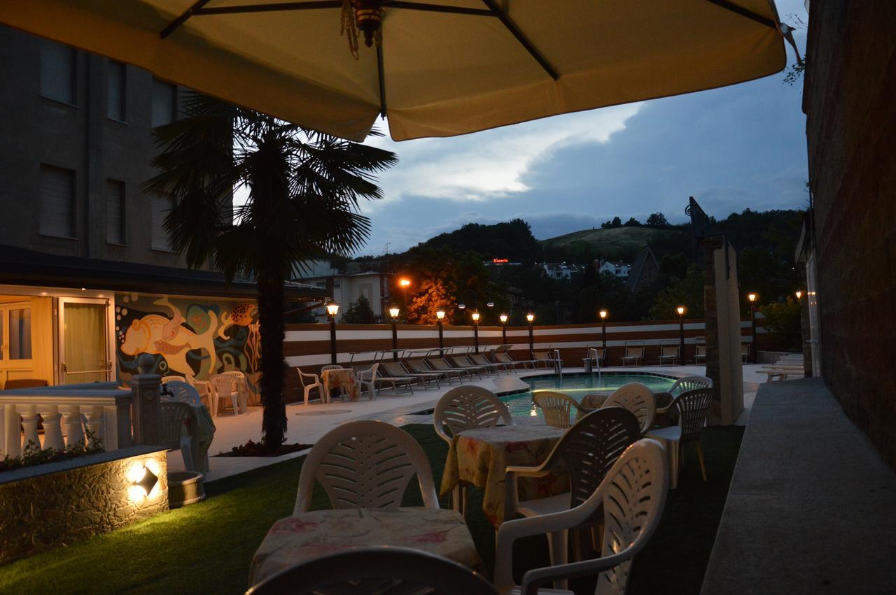 Hotel Plaza Tabiano Terme Экстерьер фото