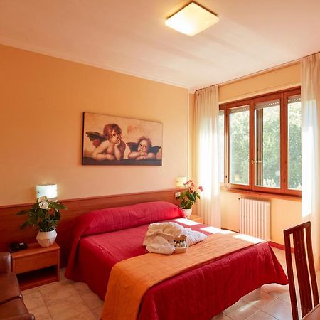 Hotel Plaza Tabiano Terme Экстерьер фото